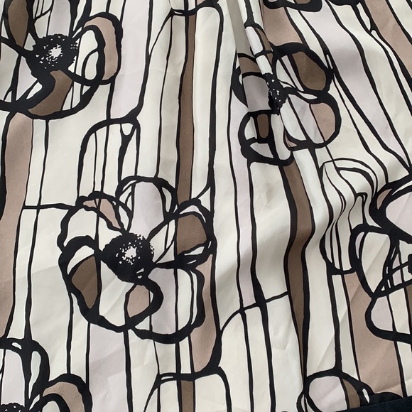 100% silk BCBGMAXAZRIA mini dress SIZE 4 - Picture 6 of 8